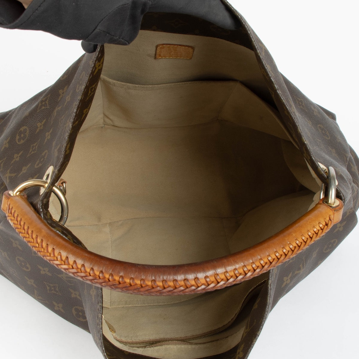 Authentic pre-loved Louis Vuitton Monogram Artsy GM Shoulder Bag on Labellov.com