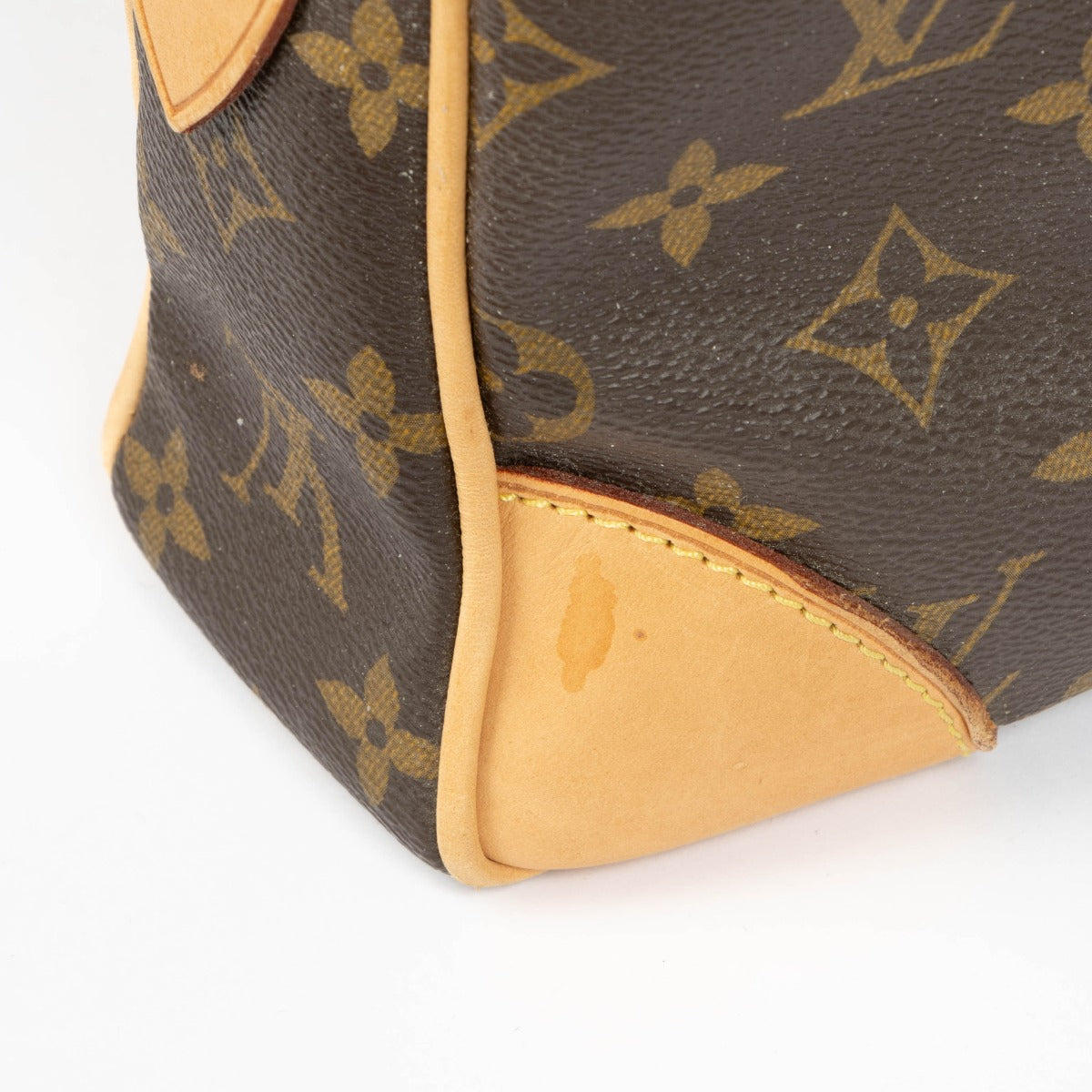 Shop this authentic Louis Vuitton Monogram Porte-Document Voyage PM pre-loved on Labellov.com