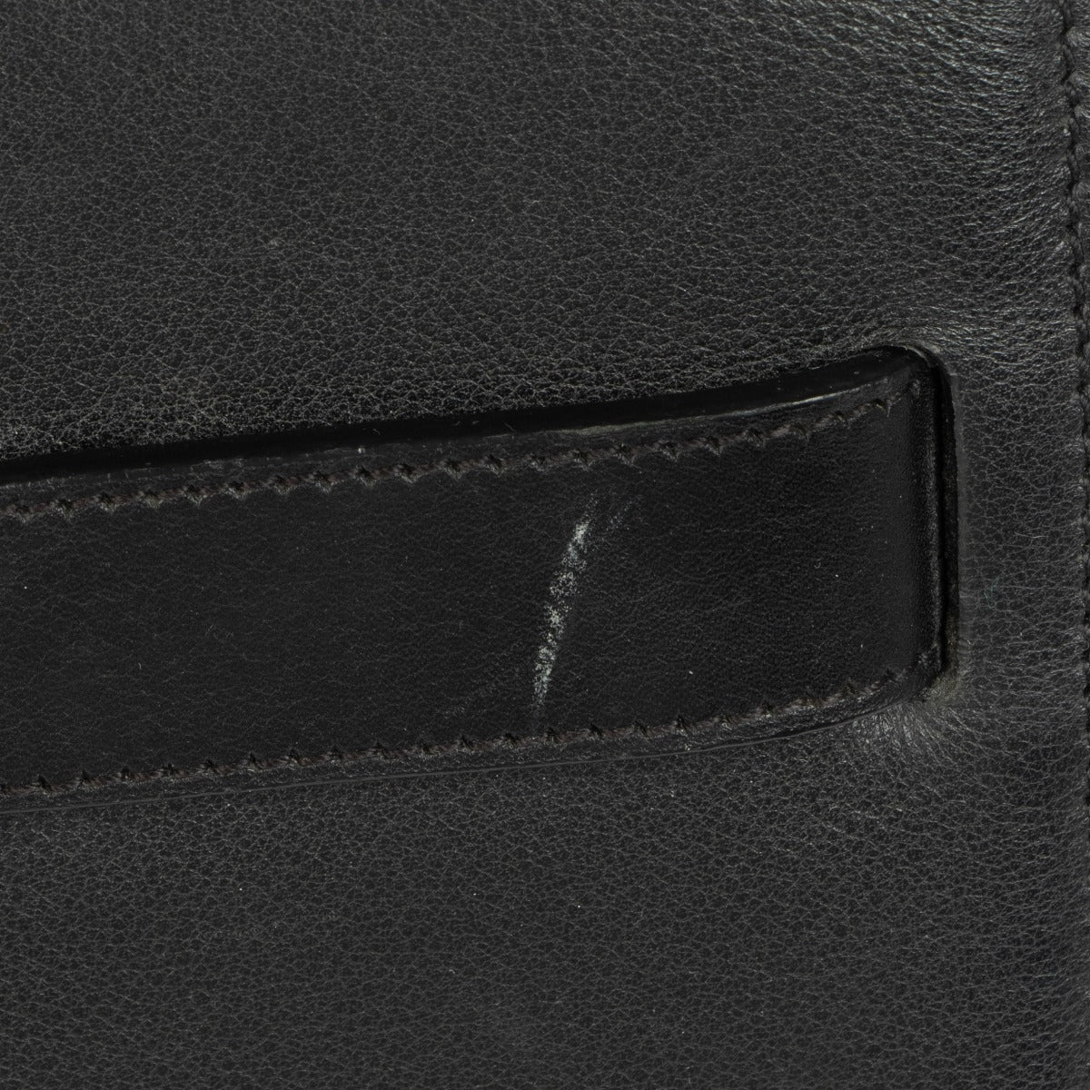 Authentic pre-loved Saint Laurent Black Small Sac de Jour Bag on Labellov.com