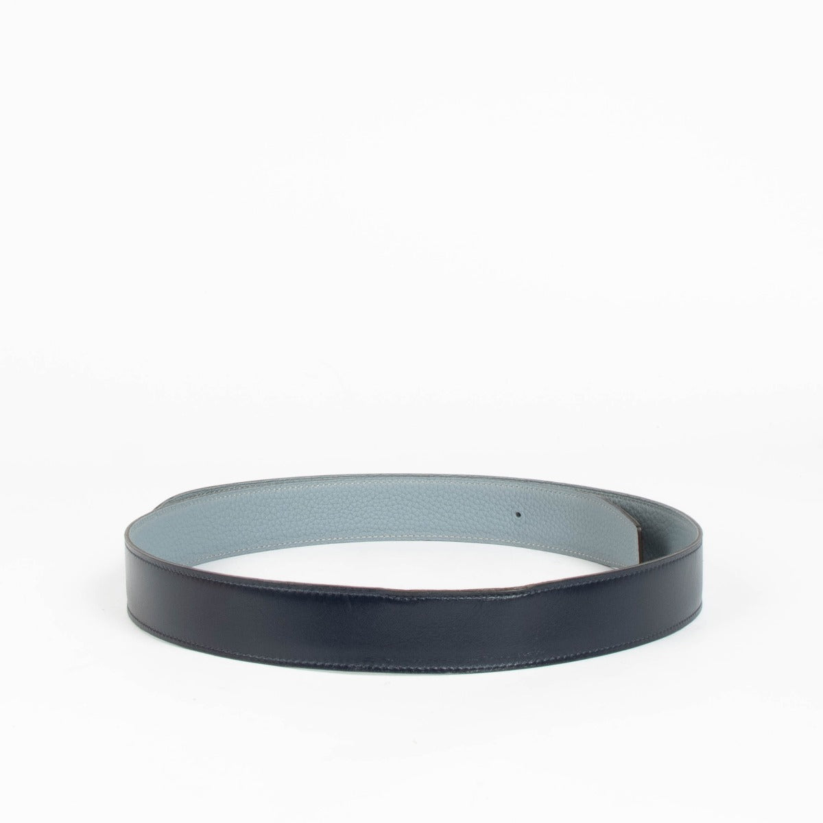 Authentic pre-loved Hermès Blue/Navy Togo/Box Reversible Belt Strap 32 mm - Size 90 on Labellov.com
