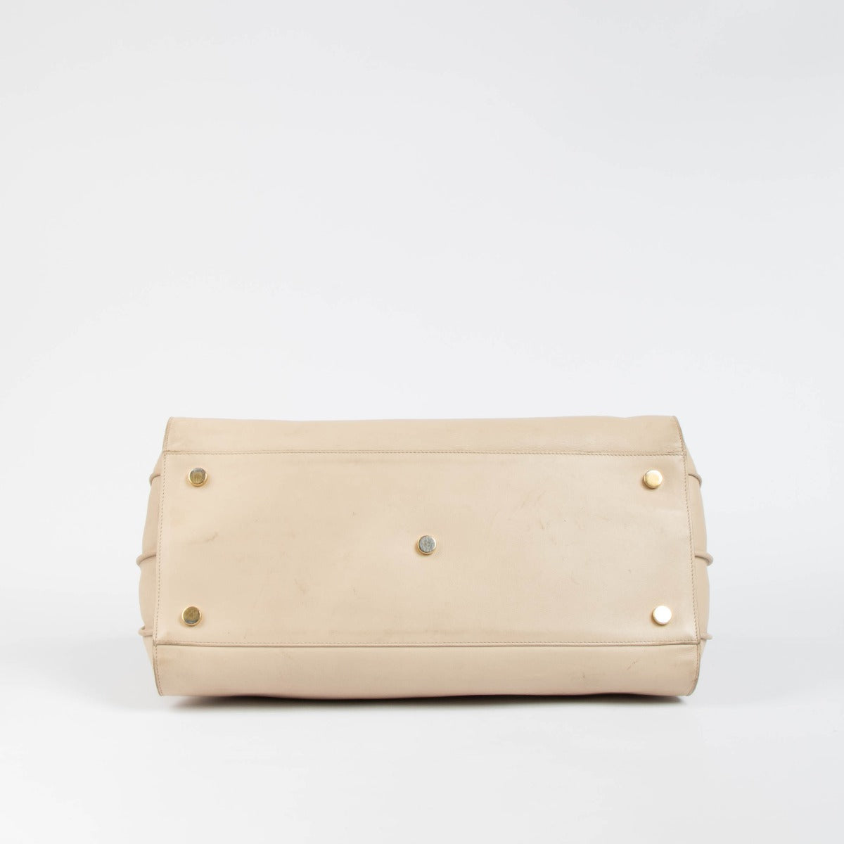 Shop this 100% authentic Saint Laurent Beige Medium Sac de Jour Bag at Labellov.com