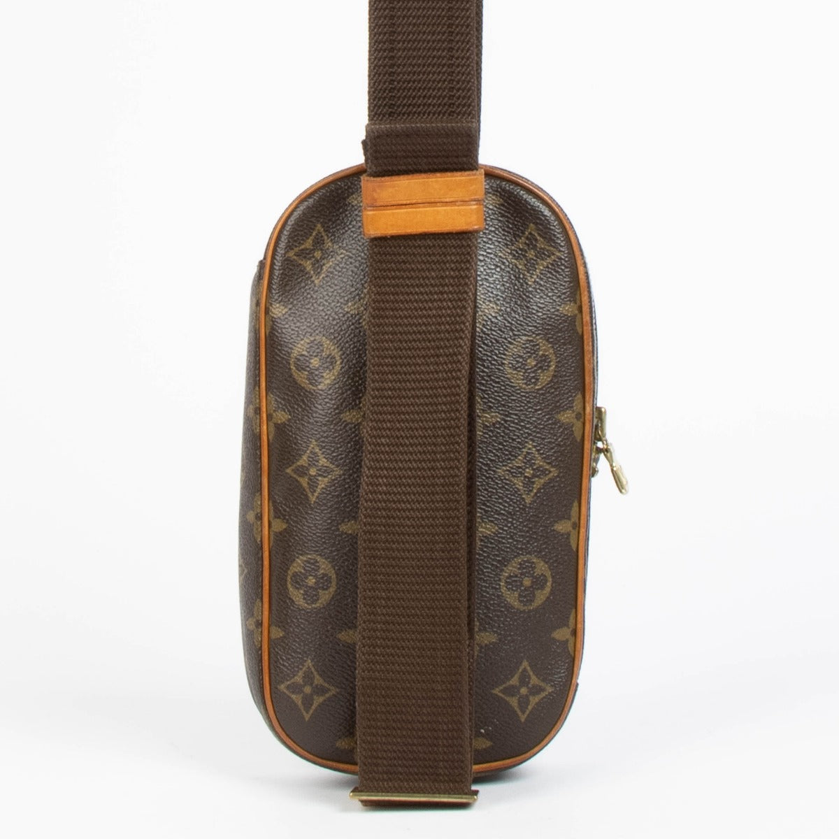 Shop this 100% authentic Louis Vuitton Monogram Pochette Gange Belt Bag at Labellov.com