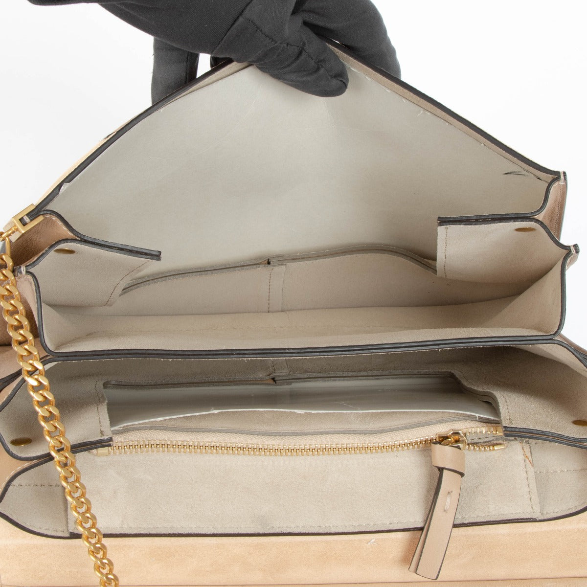 Authentic pre-loved Chloe Faye Patchwork Medium Crossbody Bag on Labellov.com