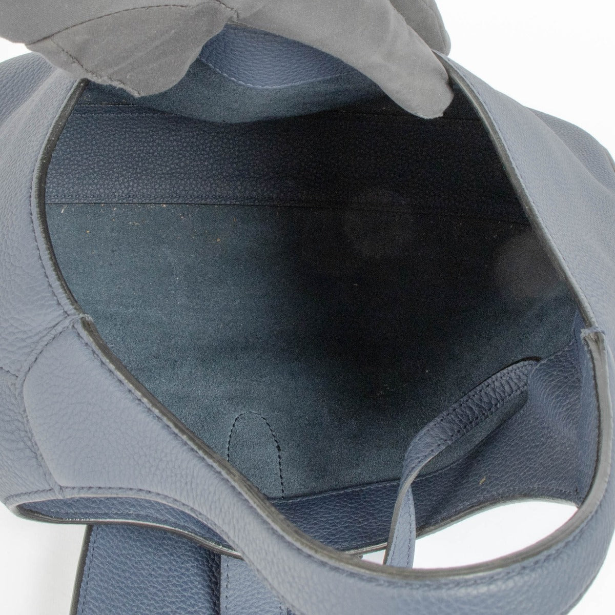 Authentic pre-loved Gucci Blue Grained Leather Medium Soft Jackie Shoulder Bag on Labellov.com