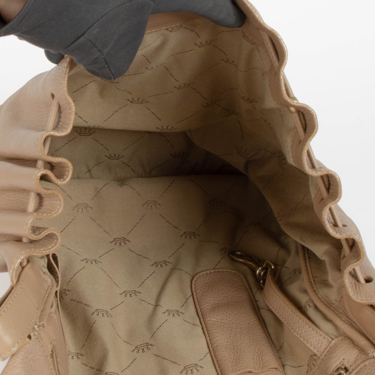 Authentic pre-loved Delvaux Beige Lambskin Leon Shoulder Bag on Labellov.com