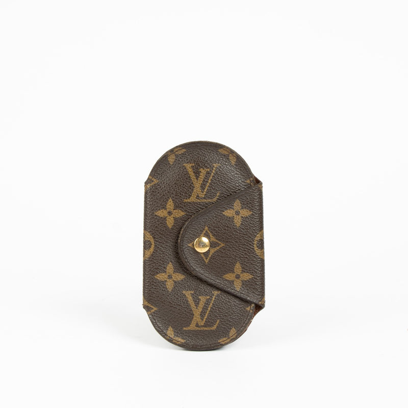 Authentic pre-loved Louis Vuitton Monogram Round Key Holder on Labellov.com