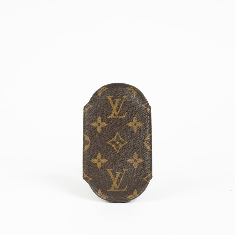 Authentic pre-loved Louis Vuitton Monogram Round Key Holder on Labellov.com