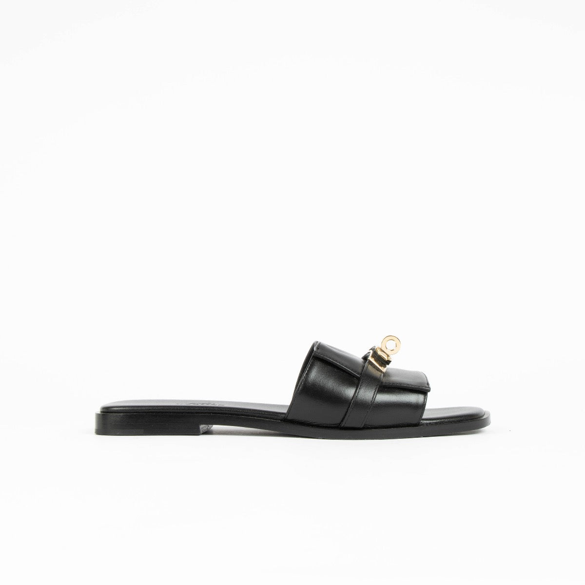 Authentic pre-loved Hermès Black Giulia Sandals - Size 37 on Labellov.com