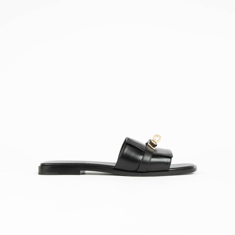 Authentic pre-loved Hermès Black Giulia Sandals - Size 37 on Labellov.com