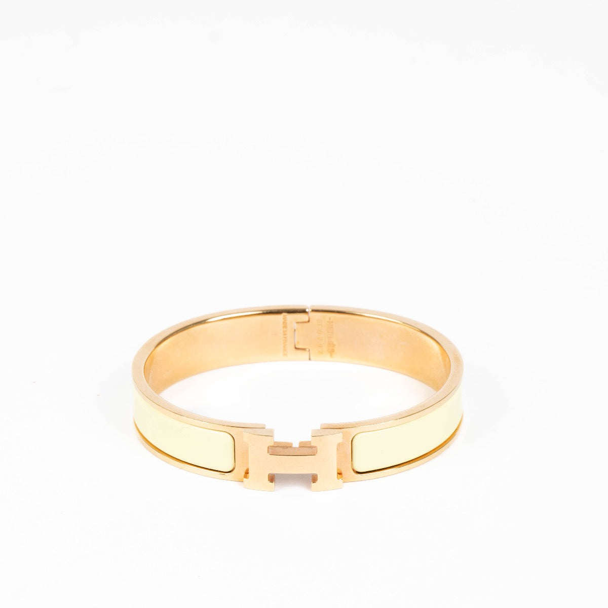 Authentic pre-loved Hermès Yellow Clic H Bracelet - Size GM on Labellov.com