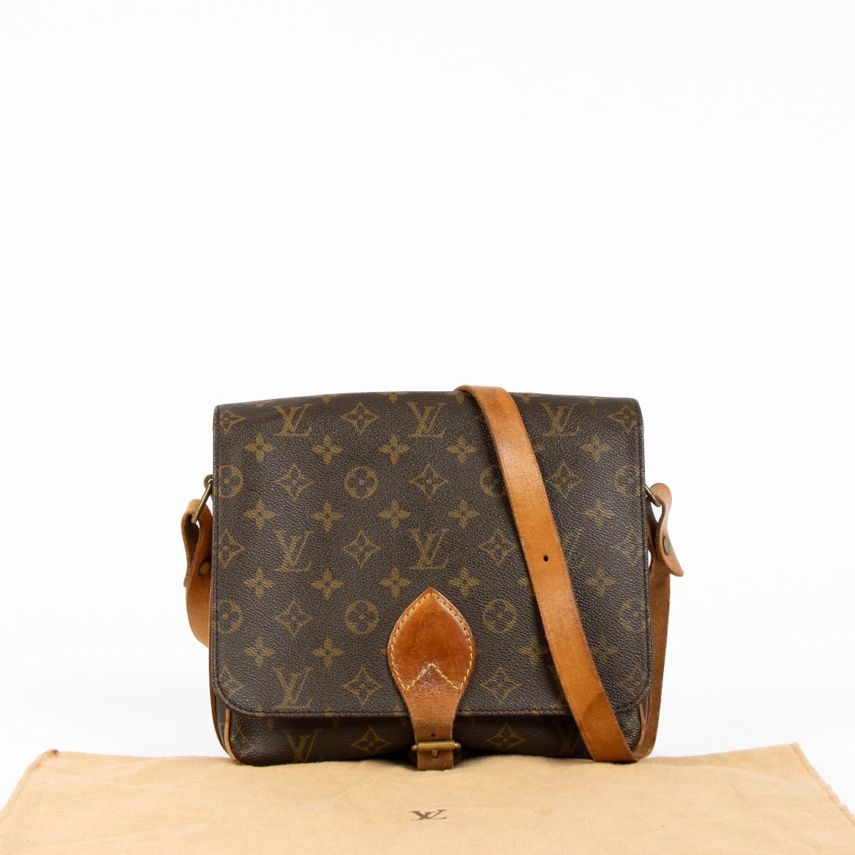 Authentic pre-loved Louis Vuitton Monogram Catourchiere MM Crossbody Bag on Labellov.com