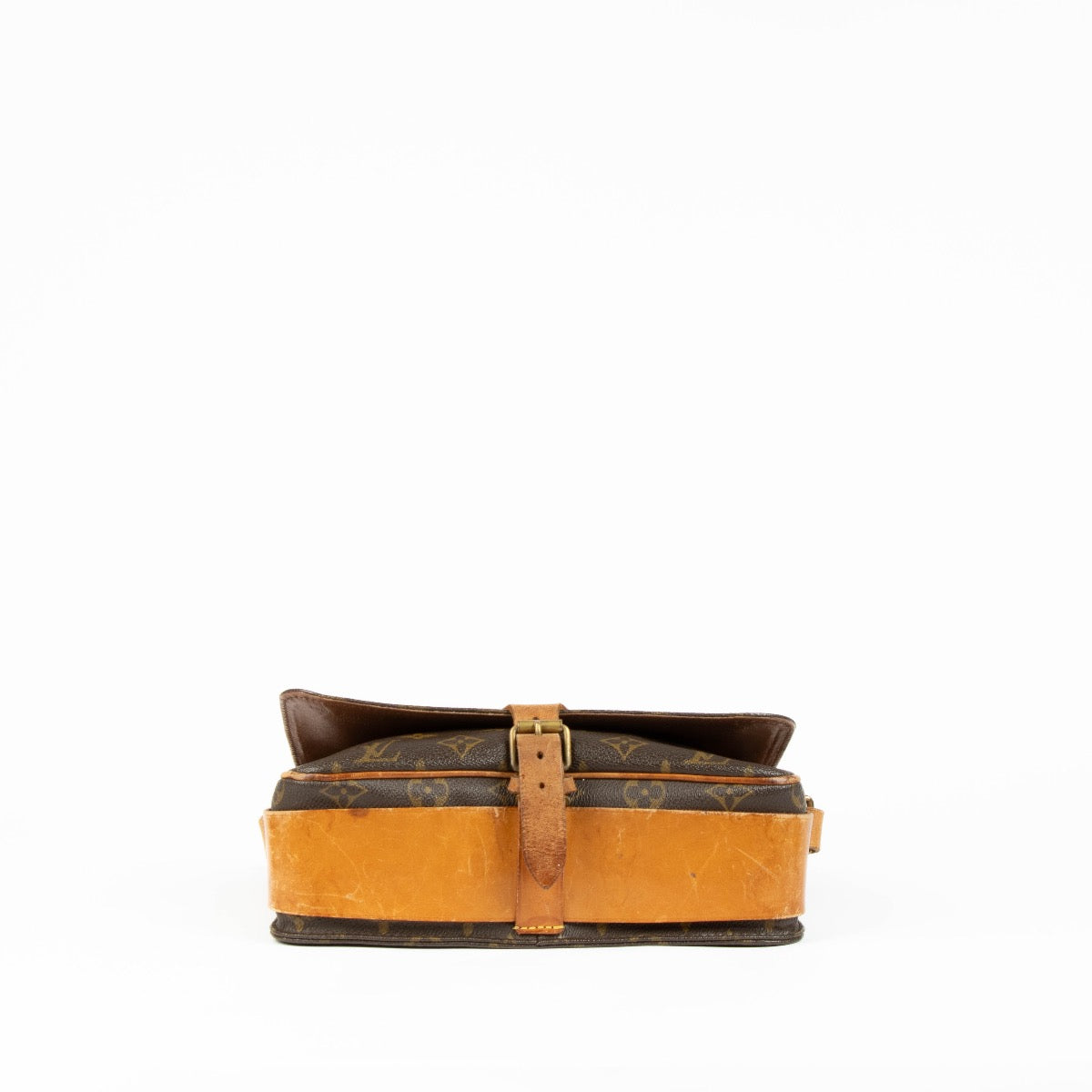 Authentic pre-loved Louis Vuitton Monogram Catourchiere MM Crossbody Bag on Labellov.com