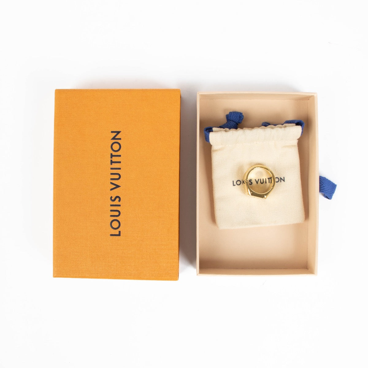 Authentic pre-loved Louis Vuitton Gold-tone Signet Ring - Size M on Labellov.com