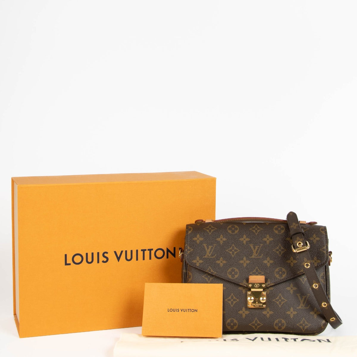 Shop this 100% authentic Louis Vuitton Monogram Pochette Métis MM Bag at Labellov.com