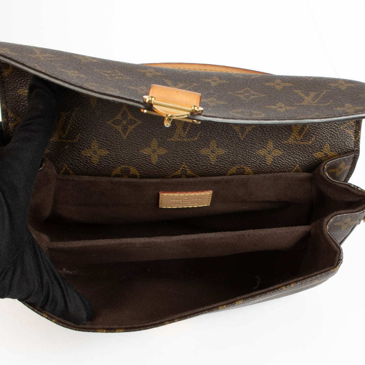 Shop this 100% authentic Louis Vuitton Monogram Pochette Métis MM Bag at Labellov.com