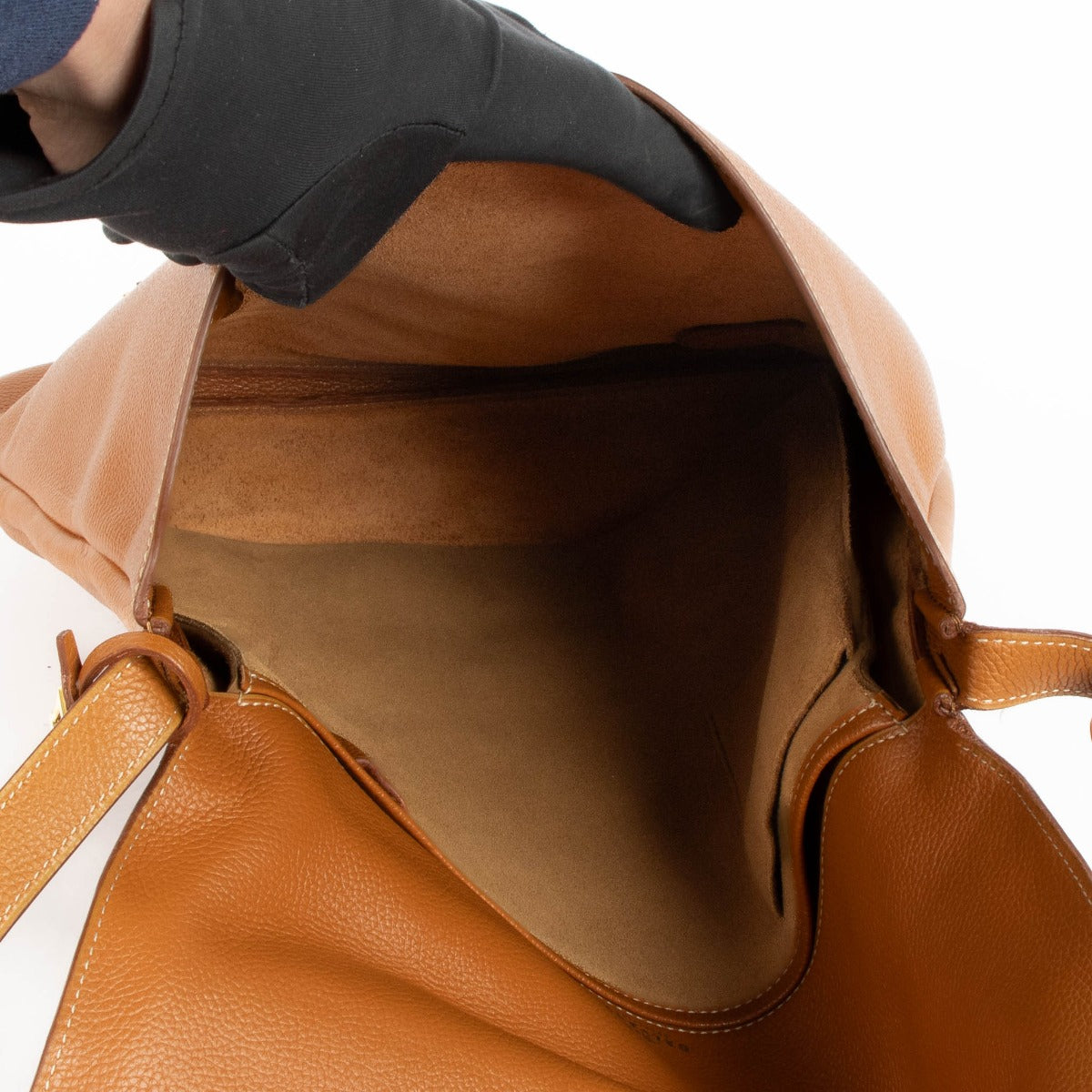 Shop this 100% authentic Delvaux Cognac Messenger Bag at Labellov.com