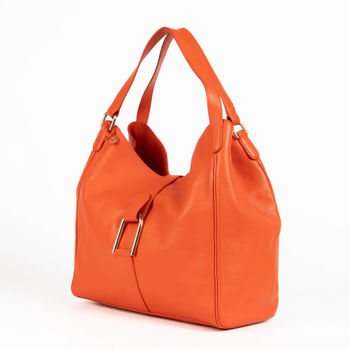 Authentic pre-loved Delvaux Red Giury Besace Shoulder Bag on Labellov.com