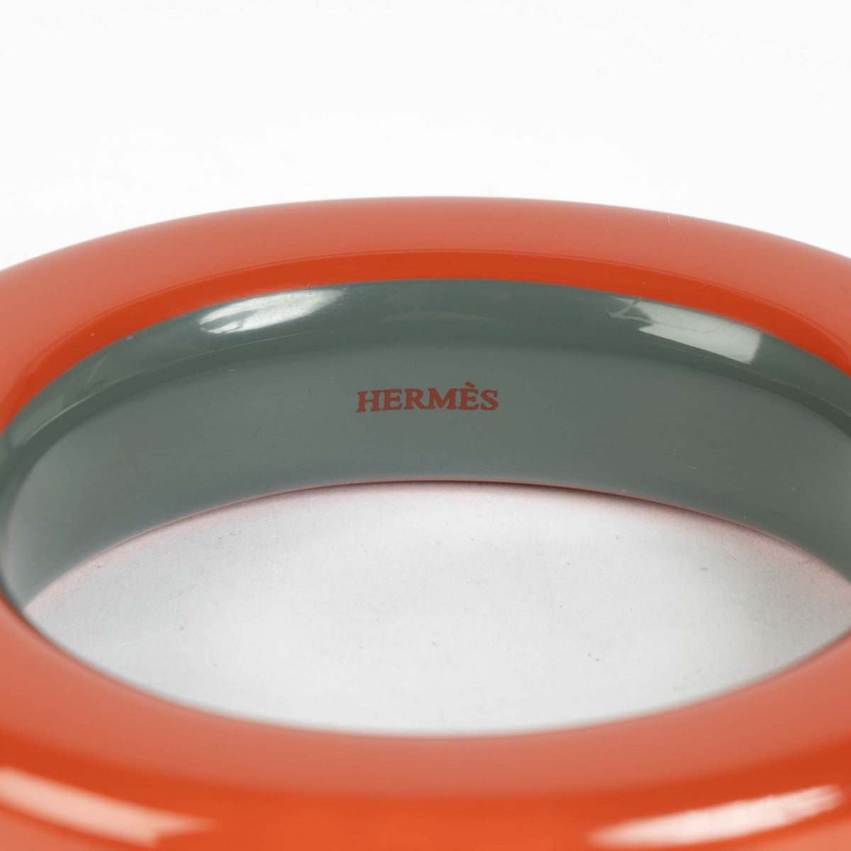 Hermès rood gelakt houten armband