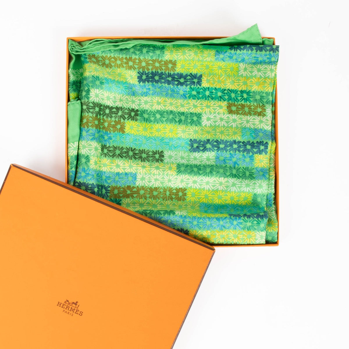 Hermès Carre de Soie 90 The Rhytm of China Green