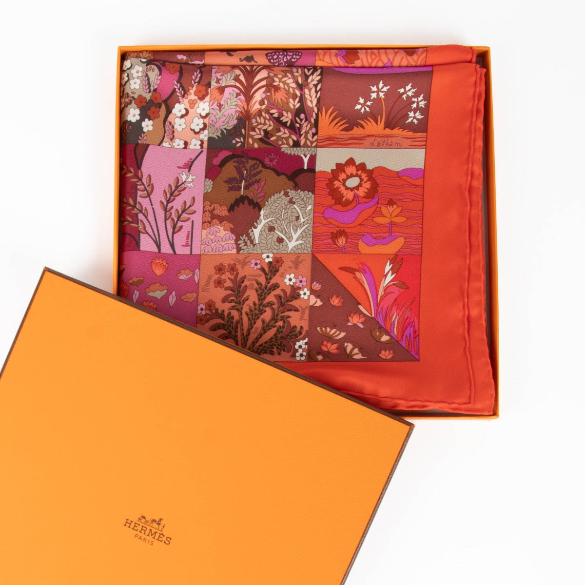 Hermès Carre de Soie 90 Tout en Quilt