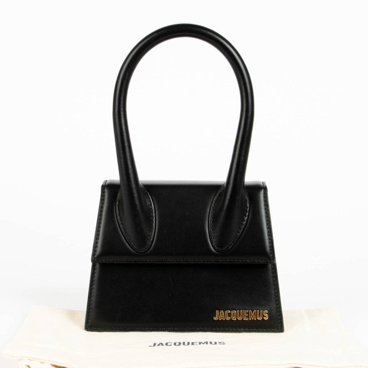 Authentic pre-loved Jacquemus Black Leather Le Chiquito Moyen Bag on Labellov.com
