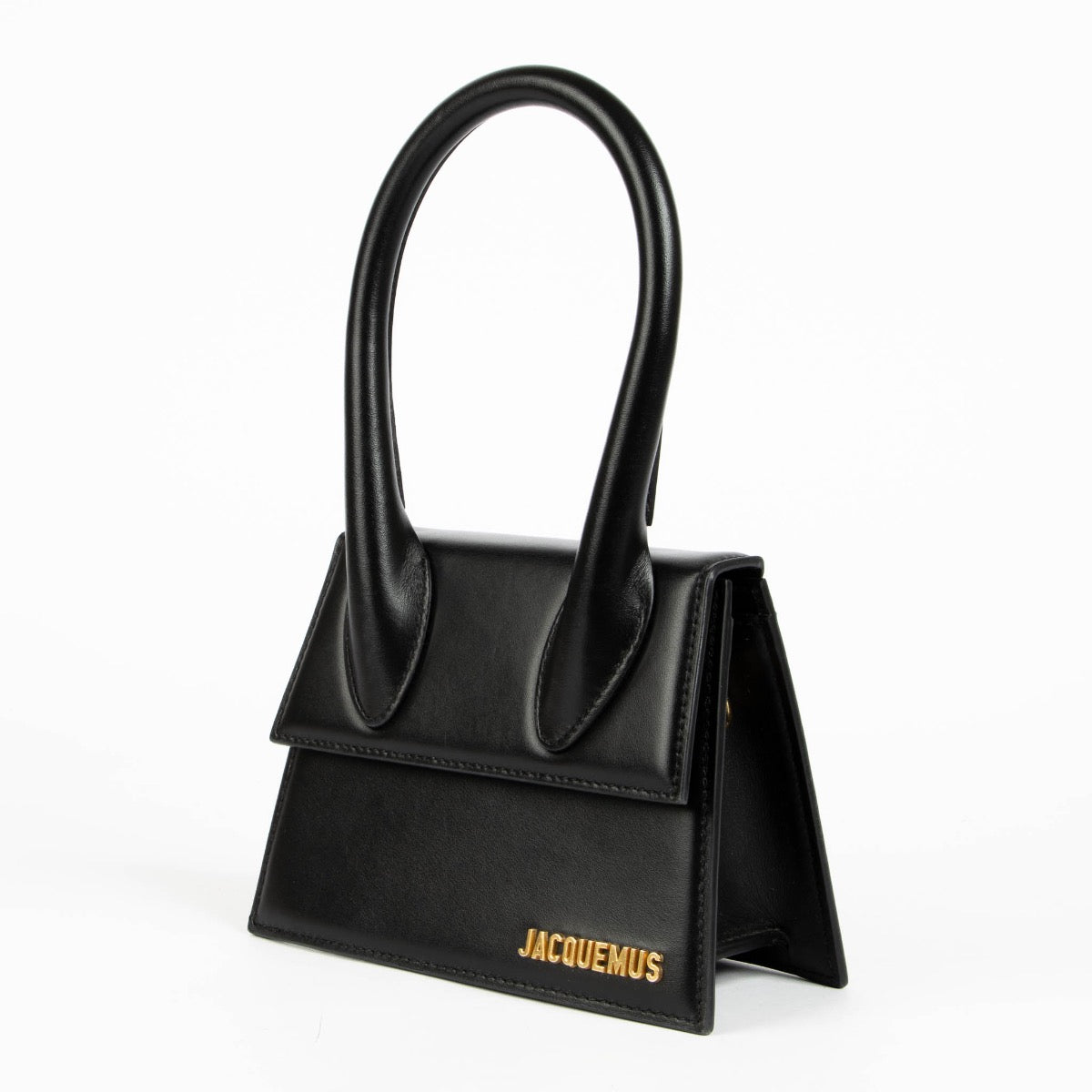 Authentic pre-loved Jacquemus Black Leather Le Chiquito Moyen Bag on Labellov.com