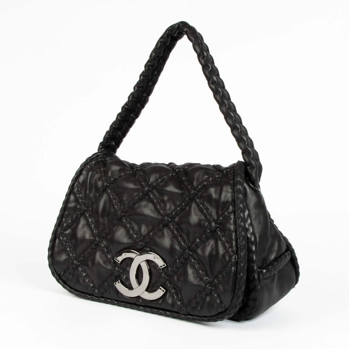Shop this authentic Chanel Black Shoulder Bag pre-loved on Labellov.com