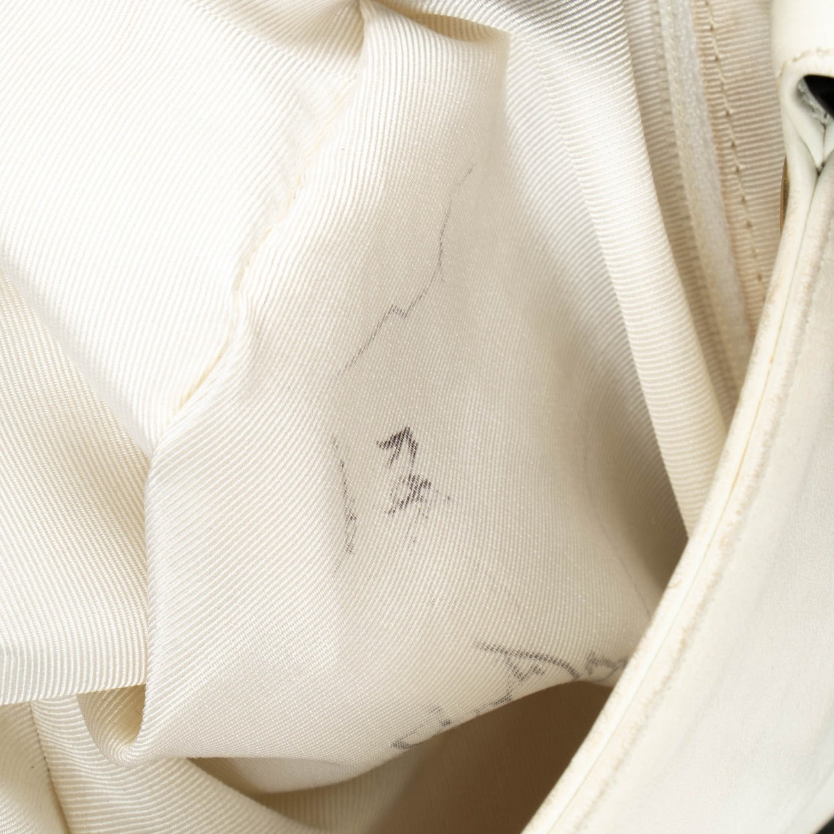 Chanel vintage cream leather tote bag classic designer shoulder bag luxury neutral handbag