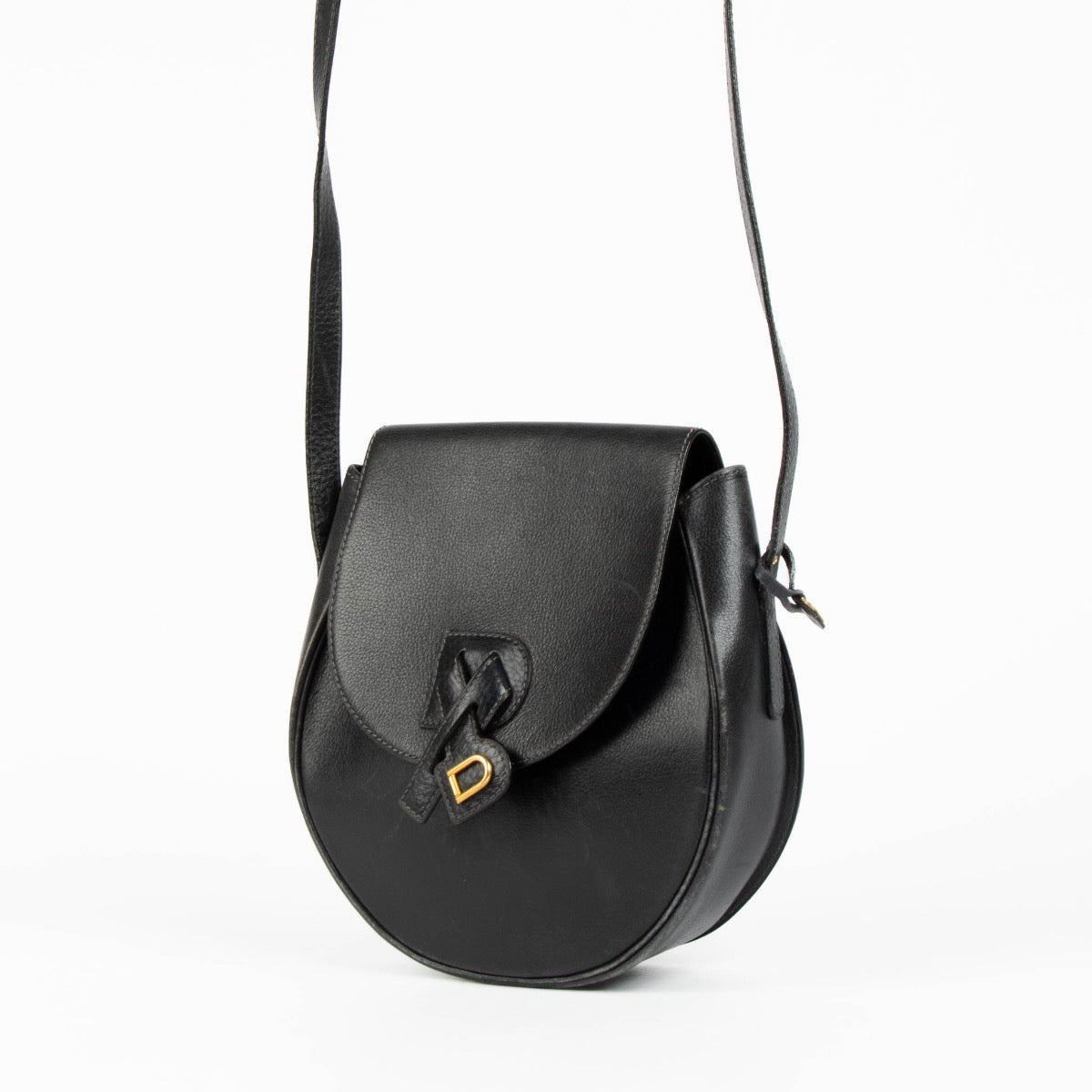 Authentic pre-loved Delvaux Blue Leather Crossbody Bag on Labellov.com