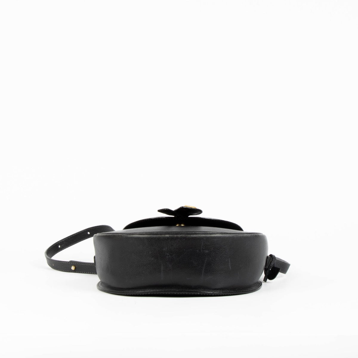 Authentic pre-loved Delvaux Blue Leather Crossbody Bag on Labellov.com
