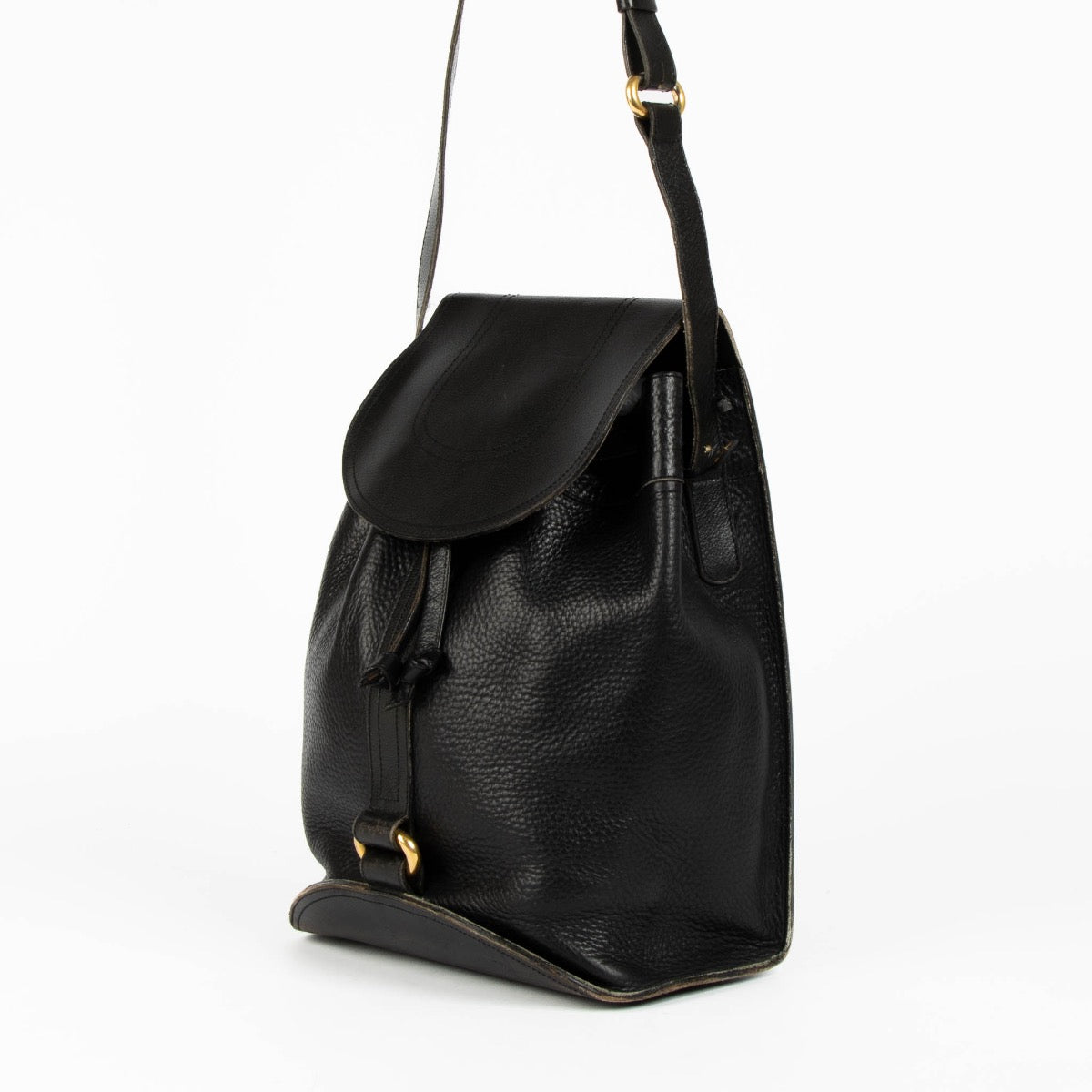 Authentic pre-loved Delvaux Black Leather Vintage Crossbody Bag on Labellov.com