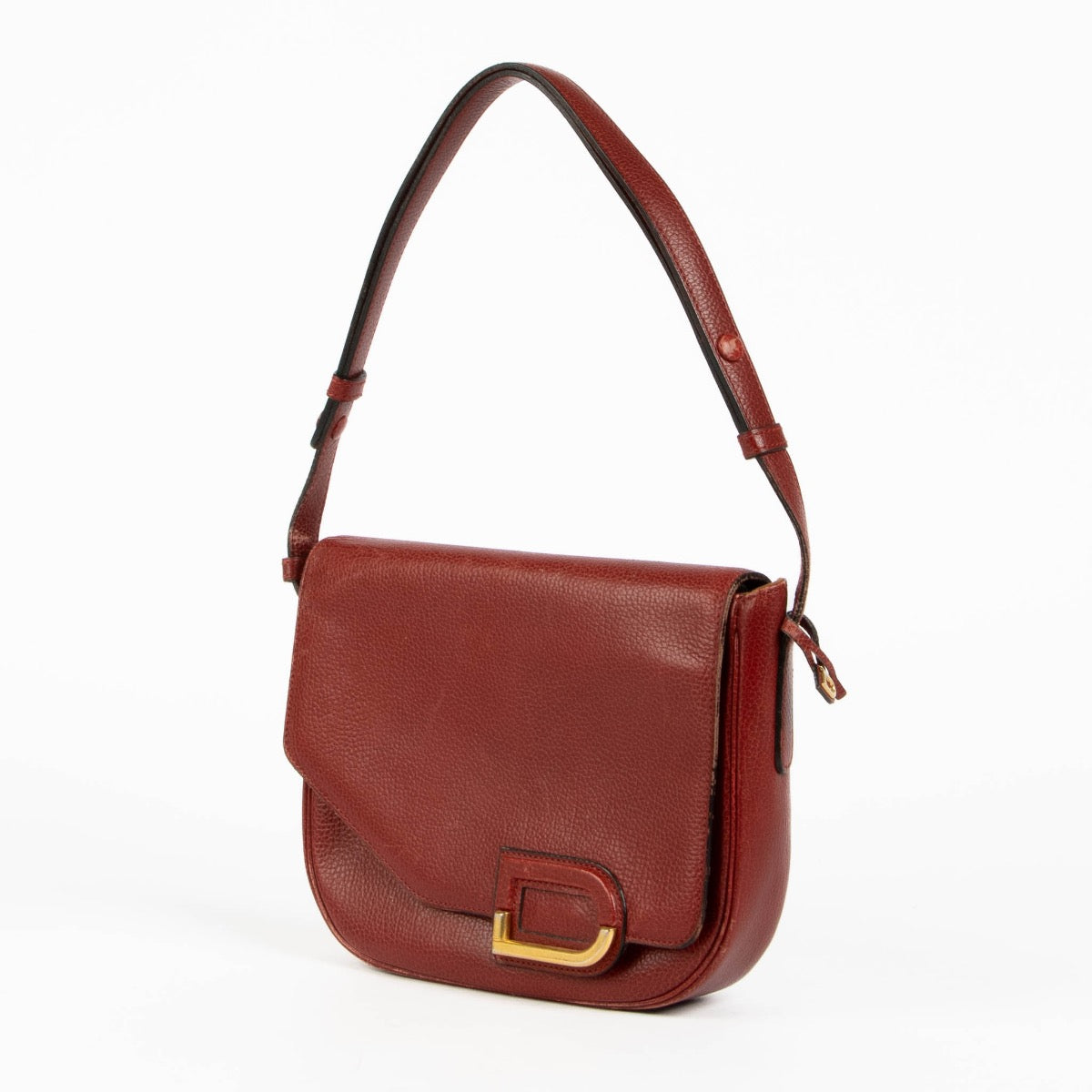 Authentic pre-loved Delvaux Red Diva Leather Shoulder Bag on Labellov.com