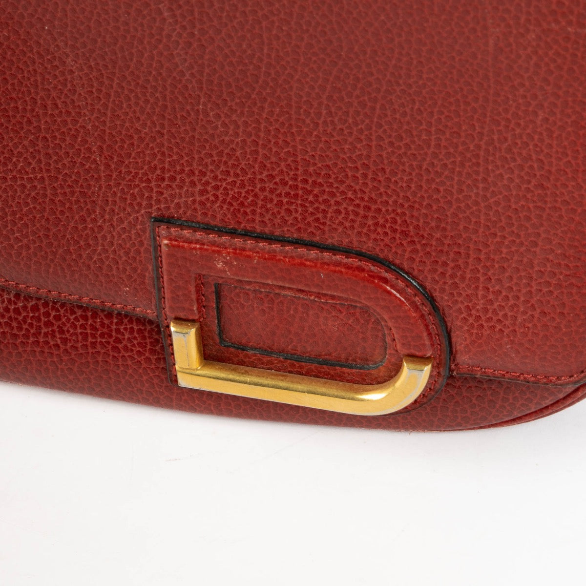 Authentic pre-loved Delvaux Red Diva Leather Shoulder Bag on Labellov.com