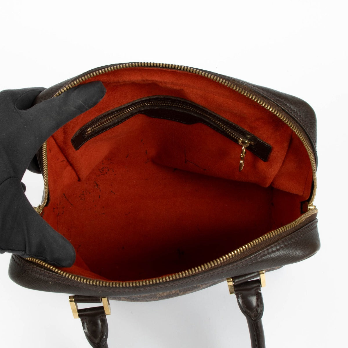 Shop this 100% authentic Louis Vuitton Damier Ebene Brera Bag at Labellov.com