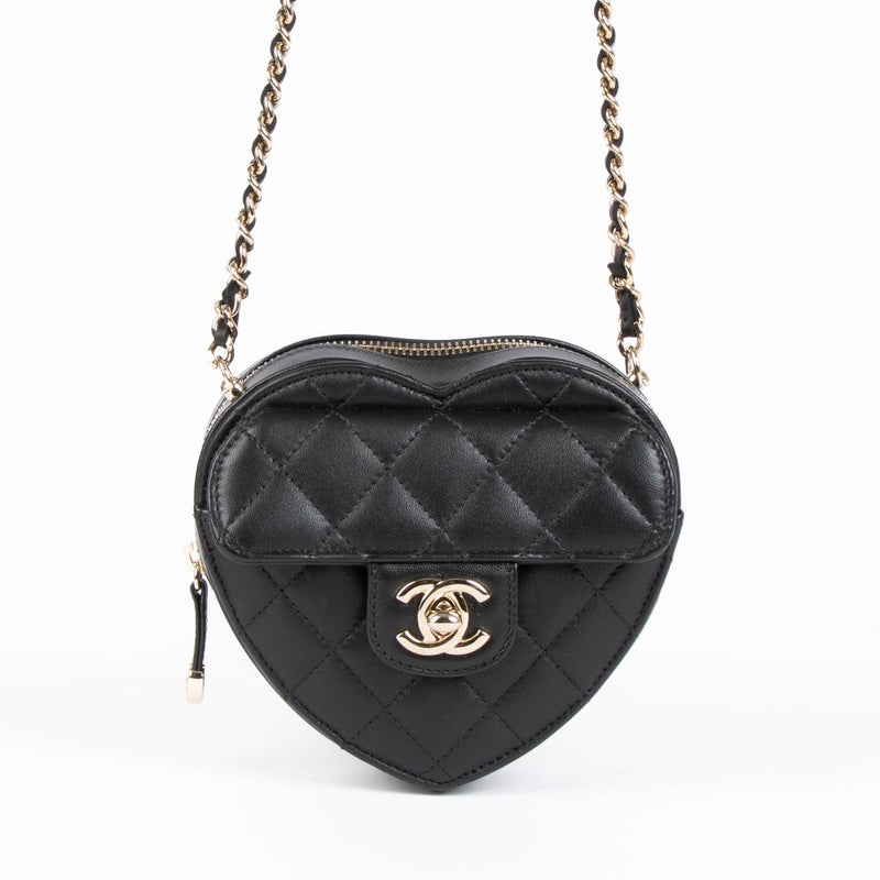 Shop safe online at Labellov in Antwerp, Brussels and Knokke this 100% authentic second hand Chanel Black Lambskin Heart with Chain