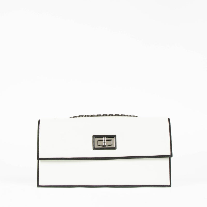 Shop the authentic Chanel Black and White 2.55 Shoulder bag second hand on Labellov.com