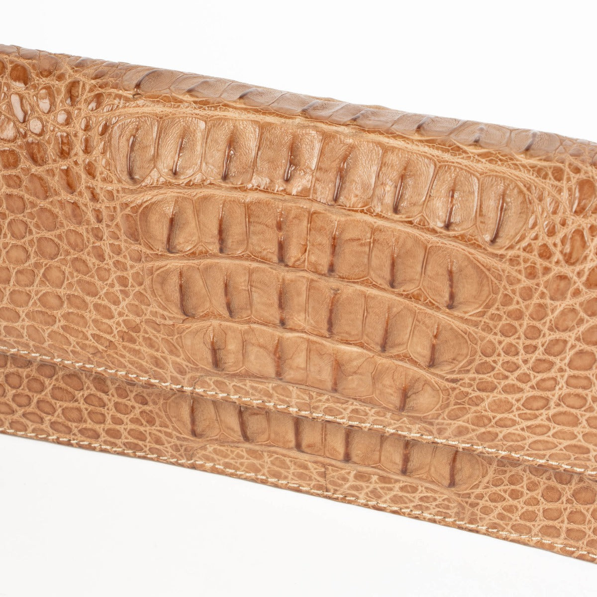 Shop the authentic Delvaux Brown Alligator Hannelore Clutch second hand on Labellov.com