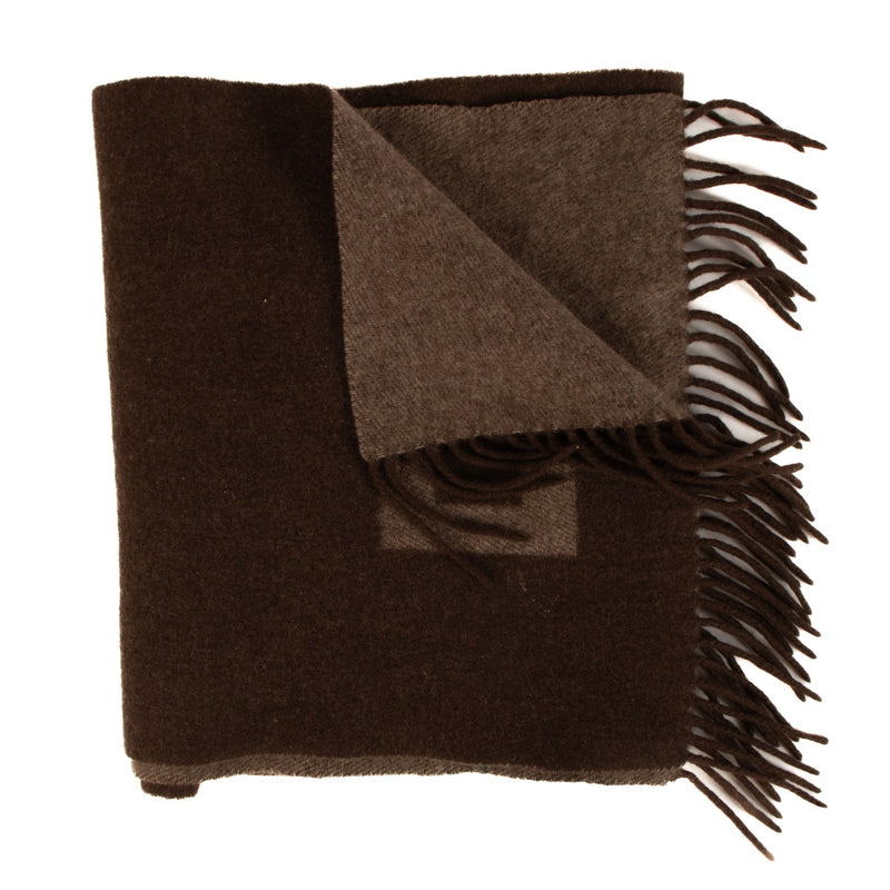 Shop safe online at Labellov in Antwerp, Brussels and Knokke this 100% authentic second hand Delvaux Brown Cashmere Scarf