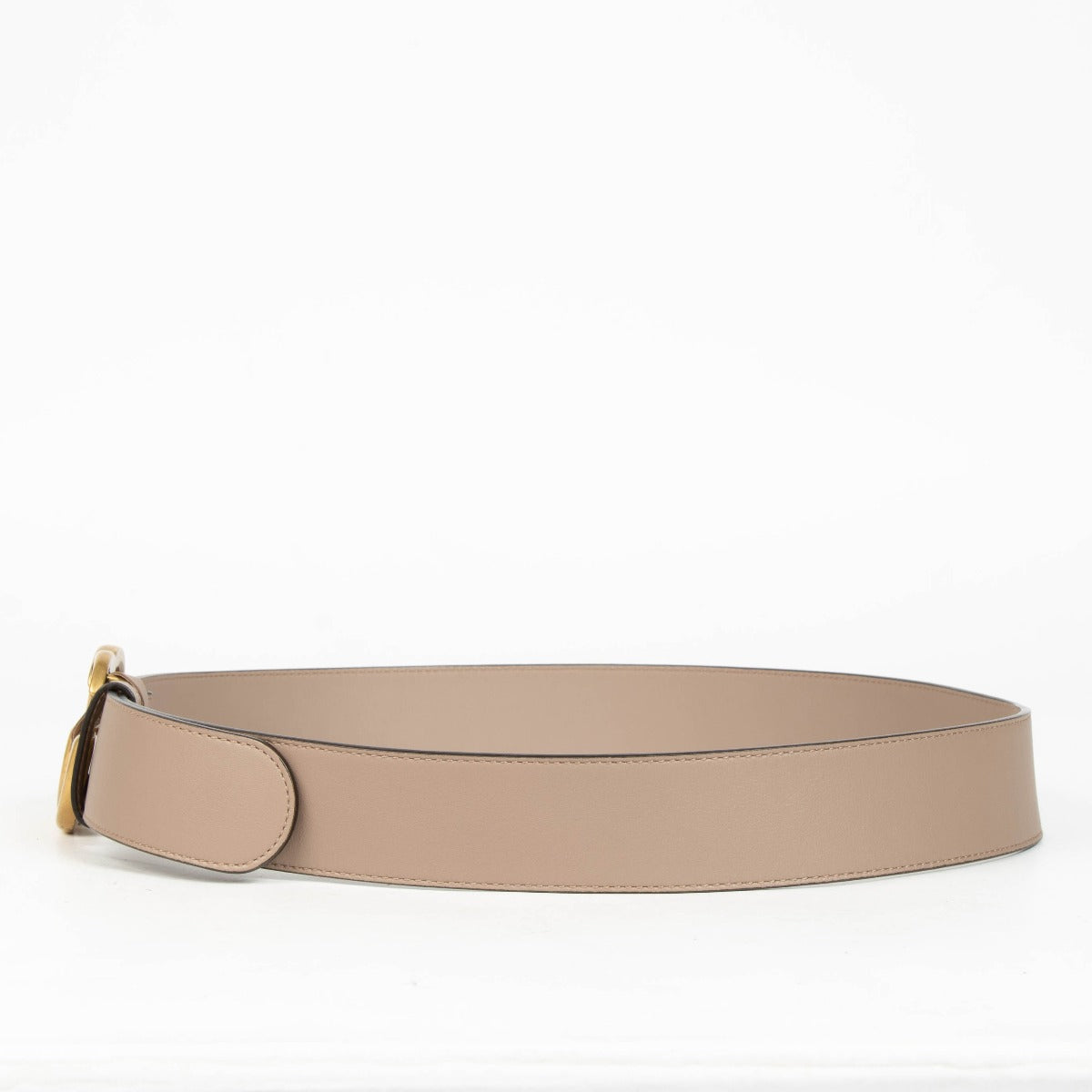 Authentic pre-loved Gucci Taupe GG Marmont Belt - Size 95 on Labellov.com