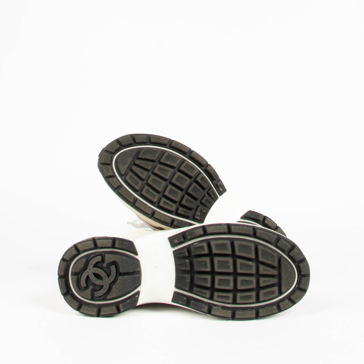 Shop this 100% authentic Chanel White Rose Gold Sneakers in size 39 at Labellov.com