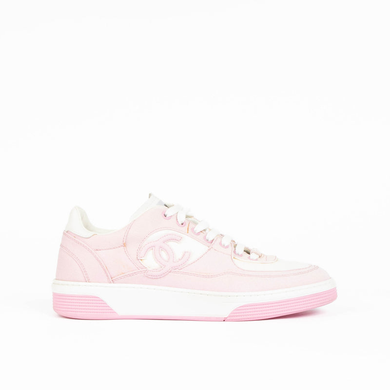 Baskets en toile rose Chanel - taille 40