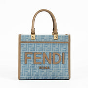 Shop safe online at Labellov in Antwerp, Brussels and Knokke this 100% authentic second hand Fendi Blue FF Denim Sunshine Small. Veilig online tweedehands Fendi Blue FF Denim Sunshine Small handtas kopen bij Labellov.