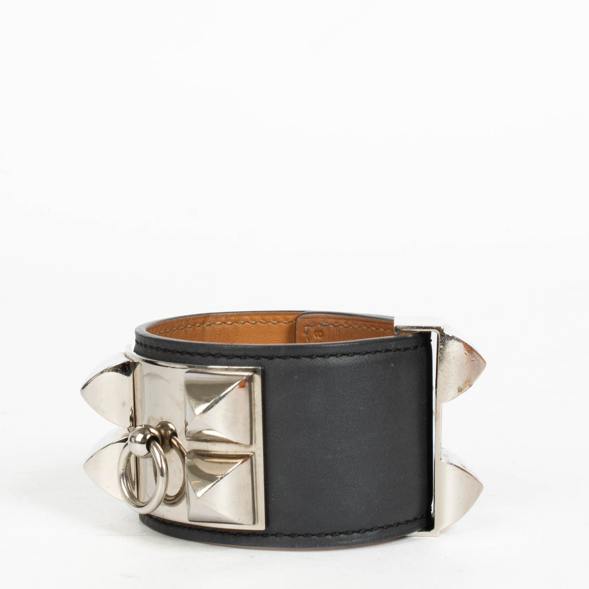 Authentic pre-loved Hermès Grey Swift Collier De Chien Bracelet on Labellov.com