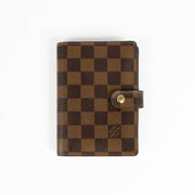 Shop safe online at Labellov in Antwerp, Brussels and Knokke this 100% authentic second hand Louis Vuitton Damier Ebene Adress Book