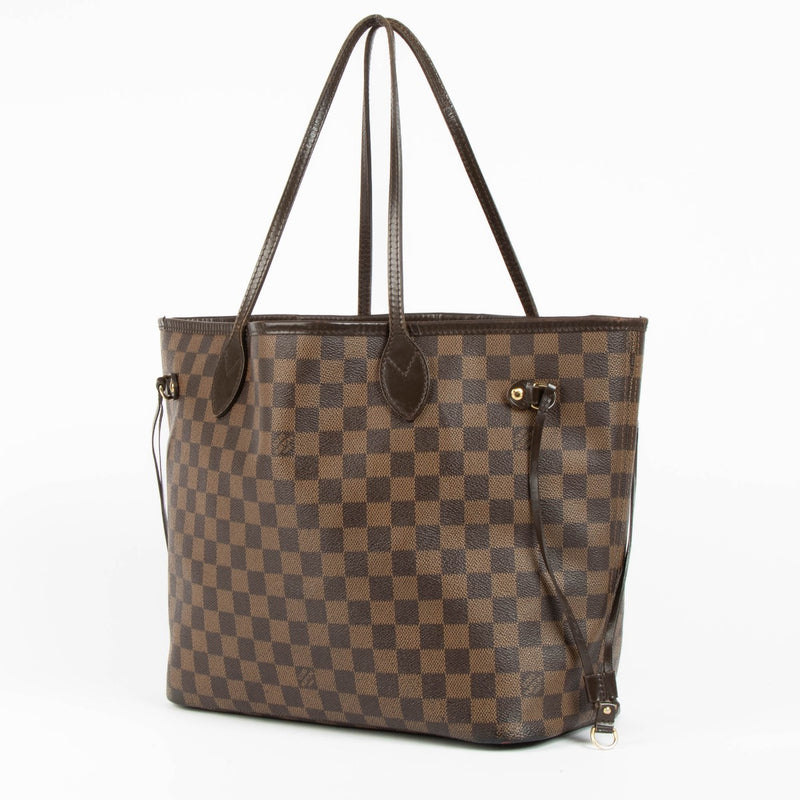 Shop safe online at Labellov in Antwerp, Brussels and KNokke this 100% authentic second hand Louis Vuitton Damier Ebene Neverfull MM