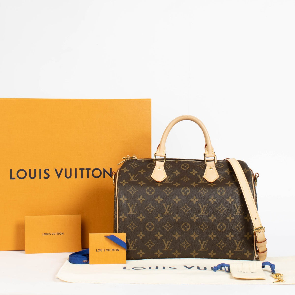 Authentic pre-loved Louis Vuitton Monogram Speedy Bandouliere 30 on Labellov.com