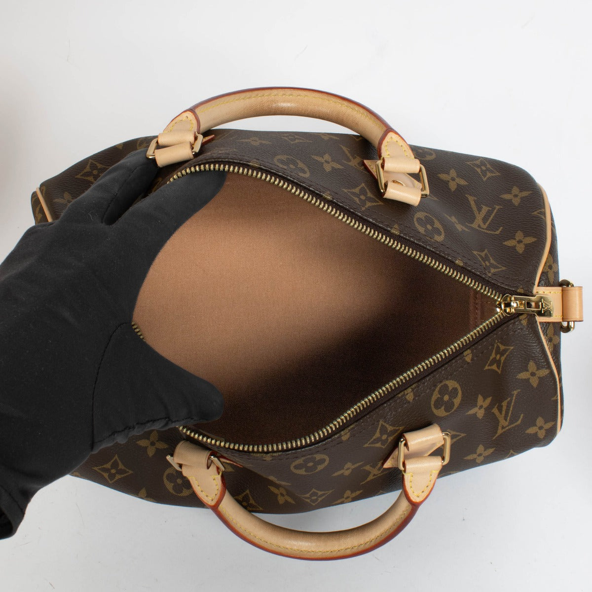 Authentic pre-loved Louis Vuitton Monogram Speedy Bandouliere 30 on Labellov.com