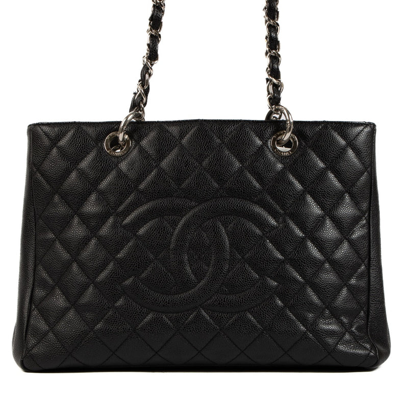 shop safe online at Labellov in Antwerp, Brussels and Knokke this 100% authentic second hand Chanel Black Caviar Leather Grand Shopping Tote