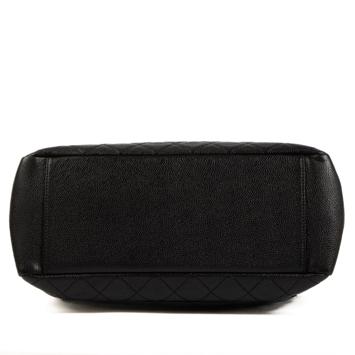 shop safe online at Labellov in Antwerp, Brussels and Knokke this 100% authentic second hand Chanel Black Caviar Leather Grand Shopping Tote