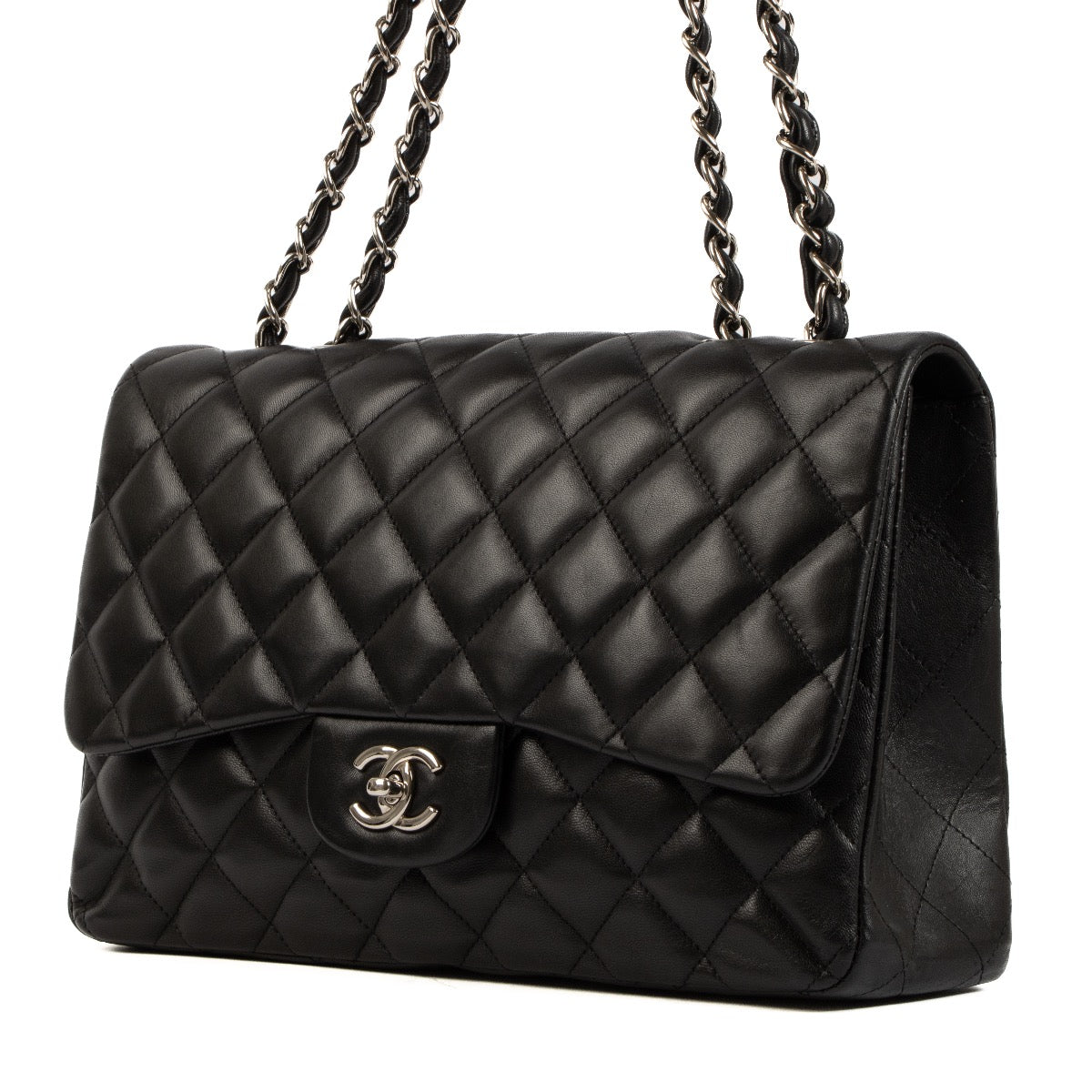 Shop safe online at Labellov in Antwerp, Brussel and Knokke this 100% authentic second hand Chanel Black Lambskin Large Classic Single Flap Bag